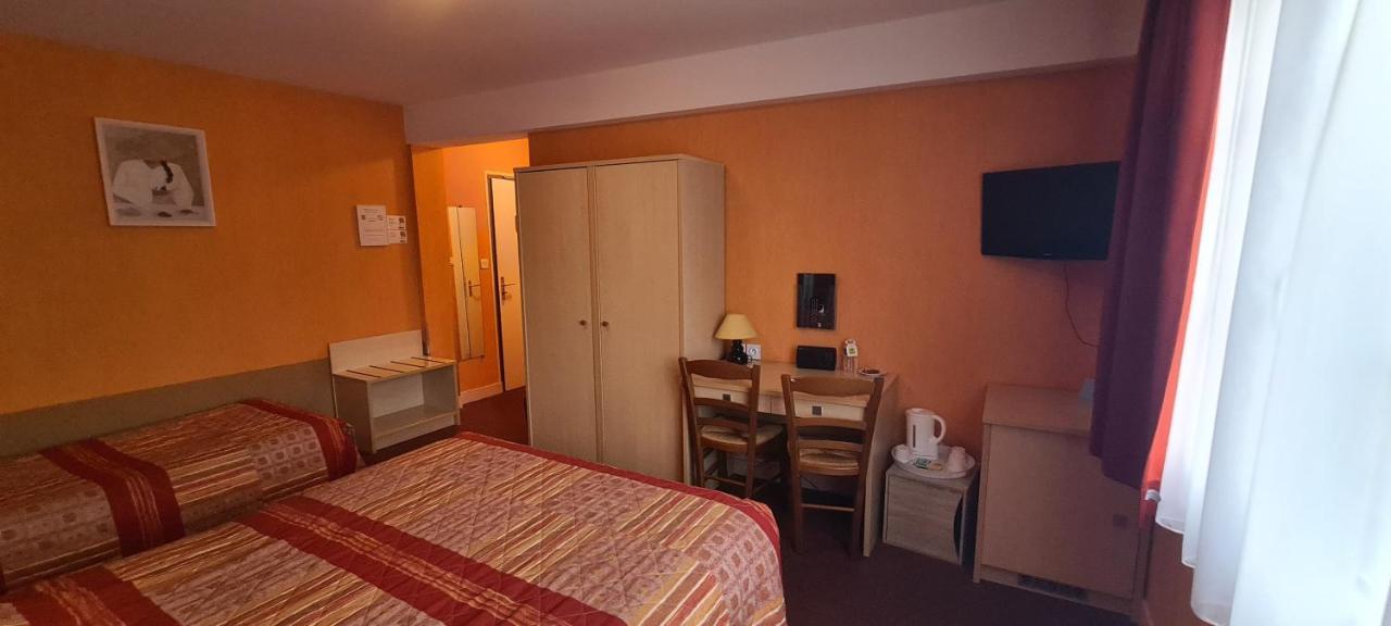 Logis Hotel Saint-Hubert Cour-Cheverny Exteriör bild