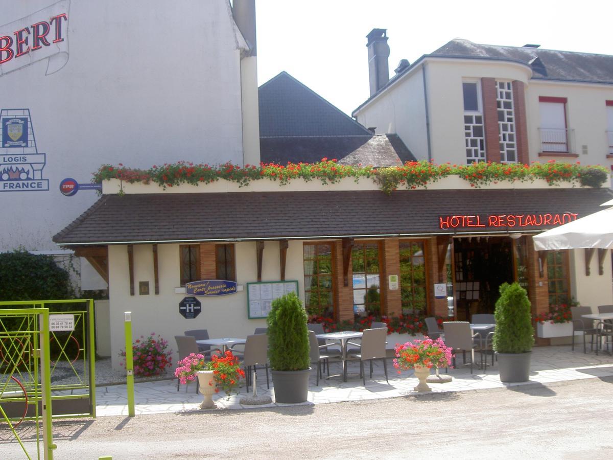Logis Hotel Saint-Hubert Cour-Cheverny Exteriör bild